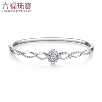 Lukfook Jewelry Diamond bracelet Womens wedding series Romantic bloom 18K gold diamond jewelry WD30503
