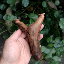 The original fork slingshot ethnic minority wood carving process hand-made by folk artisans