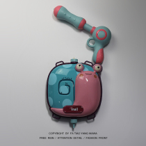 The Clockwork is boring to carry a snail to fight a water fight to a snail backpack water gun