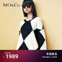 MOCO2021 winter new black and white diamond lattice embroidery cat loose V-neck wool sweater Moanke