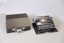 Domestic spot 30s German Continental mainland brand antique mechanical typewriter cultural collection
