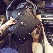 New Korean version Handheld bag Street Ghost Head Handbag for men and women Fashion handbag Leather Rivets Cabletide Bag