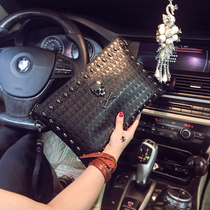 Ghost head pattern handbag New Fashion men and women handbags personality ghost head handbag Korean version of Korean bag envelope bag