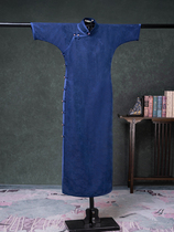 Old things ancient cheongsam blue and white blue and white Luo Xiangyun yarn one piece without saving slim four sleeves old-fashioned flat cut
