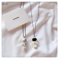2021 New light luxury simple astronaut necklace female cold wind neck chain ins hip hop sweater chain accessories tide