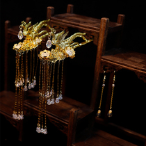 The new step tassel hairpin golden hairpin simple antique Xiuhe headdress toast clothes dragon and phoenix jacket hair accessories