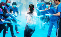 Color running powder spray bottle color photography street photography brigade fireworks festival Rainbow running color corn powder