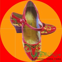 Xinjiang dance shoes Womens red dance shoes National dance shoes Chinese dance shoes High school low heel shoes red gold and silver