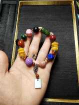 The Elegant Crystal Bracelet live on a dedicated selfiy.