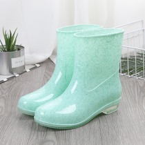 Japanese mid-tube plus cotton rain boots women waterproof non-slip kitchen adult water shoes women short tube wear-resistant warm rain boots