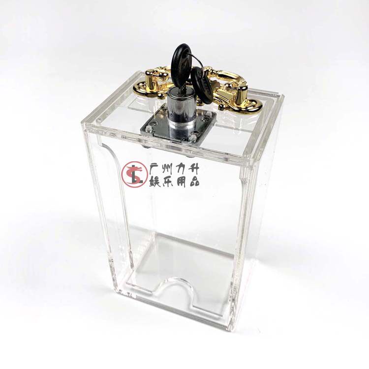 B.K.s card box axle transparent material poker box has a lock all-transparent lyphosphor material