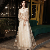 Chinese evening dress female 2021 new high-end temperament banquet bridesmaid host light luxury niche dress annual meeting