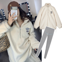Pregnant womens autumn and winter suits fashion models out of the lamb velvet plus velvet thick winter top long