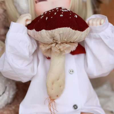 taobao agent [Shannai spot] BJD doll toy mushroom hug puppet mdd 4 points 3 points bear girl rabbit beans