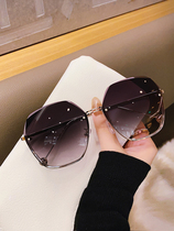 2021 new frameless trimming sun glasses tide temperament sunglasses women big face thin red book push anti-ultraviolet