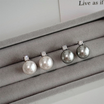 Gentle gas light and luxurious Zircon Pearl Earrings Wearing the Princess Ear Nail Woman Pure Silver Classic Ornament Ear Accessories Women Advanced