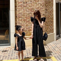 Korean childrens clothing is not the same as a baby girls dress Xia dress new foreign air Korean version girls square collar flying sleeve one-piece pants