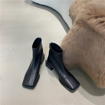  South Korea Dongdaemun British style square head little booties womens autumn thick-heeled short tube fashion boots medium-heeled skinny Martin boots