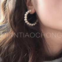 Tampon Worm Super Fairy Exaggerated Pearl Earrings Woman Temperament Korea Personality 100 Lap Net Red Ear Clip without earbuds ear