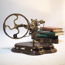 Western antiques 19th-century old hand-cranked clock tools miniature lathe watch shop coffee Teahouse ornaments grinder