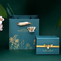 Fine packaging box gift bag (to be photographed together with ornaments) to send girlfriend girlfriends code