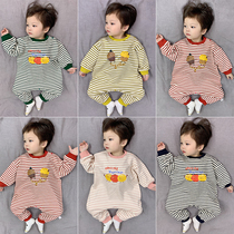 Baby clothes autumn and winter Super foreign air out Korean version 2021 New Tide Net red ha clothes Climbing baby jumpsuit