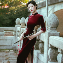 Wine red velvet cheongsam 2021 new autumn and winter size long thin retro Chinese style modified dress