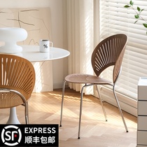 Nordic net red retro shell chair Household solid wood creative modern minimalist chair backrest ins designer dining chair