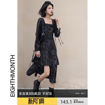  EM August French long-sleeved dress early autumn new design sense niche square collar temperament small skirt Hepburn style
