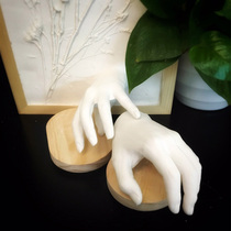 Gypsum hand mold diy hand film type gypsum 3d model ornaments clone powder gypsum powder model powder hand shape