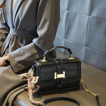 French style Caring Koko ~ leather advanced sense womens bag French light luxury chain Hand bag cross shoulder bag