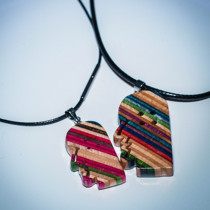 BOARDHEAD skateboard dyed layer pendant