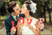 Photo studio wedding photography props small red LOVE letters hand-held Board couple location shooting hand-held card