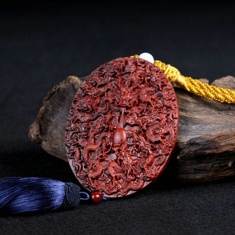 Indian small leaf eucalyptus wood carving (Kowloon play beads) safe and unhinged license plate car hanging mahin wood pendant put play pieces