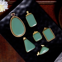 Xinjiang natural jasper Laokeng powder green Wuwu brand duck egg green 18K gold inlaid pendant Lao Zhaojia jewelry live broadcast