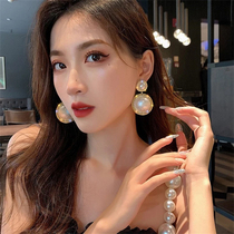Korean personality pearl earrings female Net red French fashion celebrity earrings European and American temperament exaggerated round earrings