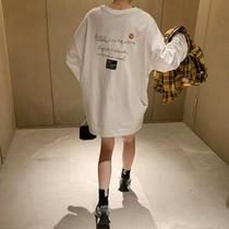 Embroidered smiley face pregnant woman long sleeve T-shirt spring long pregnant woman top size loose white base shirt tide mom