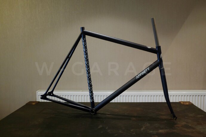 affinity lopro frame site dead-flying single-speed bike forward tilt steel frame lo pro