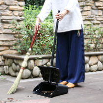 At the beginning of the art outdoor garbage shovel with roller windproof dustpan with cover