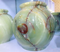 Pakistani specialty handmade natural Jade flower Jade Vase A gift