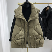 The European Feather Light Marina female loose thickening duck velvet short and take 22 autumn and winter new Korean gas vest horse clip