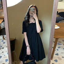 Korean square collar French retro dress female black 2021 new Korean version loose thin black dress Hepburn style