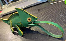 Chameleon keychain pendant ornaments handmade leather leather version drawing version PDF electronic drawing