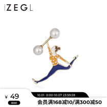 ZENGLIU designer cartoon cheerleading girl brooch sweater accessories pin cute Japanese girl decoration