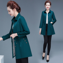 Green casual coat long middle-aged mother large size womens wear windbreaker in August 2021 Spring and Autumn New