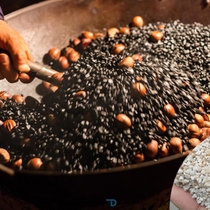 Fried chestnut special sand sugar sand peanut melon seeds walnut dry small stone quartz sand Fried special sand special sand