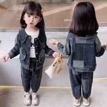 Girl autumn 2021 new denim suit Korean version of foreign style small childrens fashion girl baby sports two-piece set