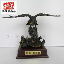 Joe moved to lead visionary pure copper eagles home decoration pendulum pieces large-paged handicraft Xiongan gifts