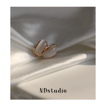 ND exquisite elegant cats eye stone small commuter painless mosquito coil no ear hole ear clip female