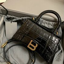 Small crowd texture new 2023 trend crocodile retro square bag leather bag with one shoulder slope back bag